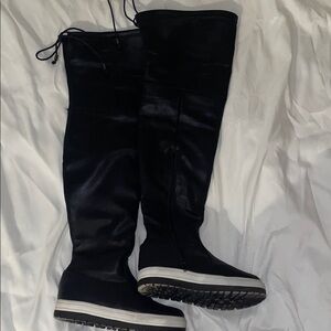 Black Knee-High Women's Boots